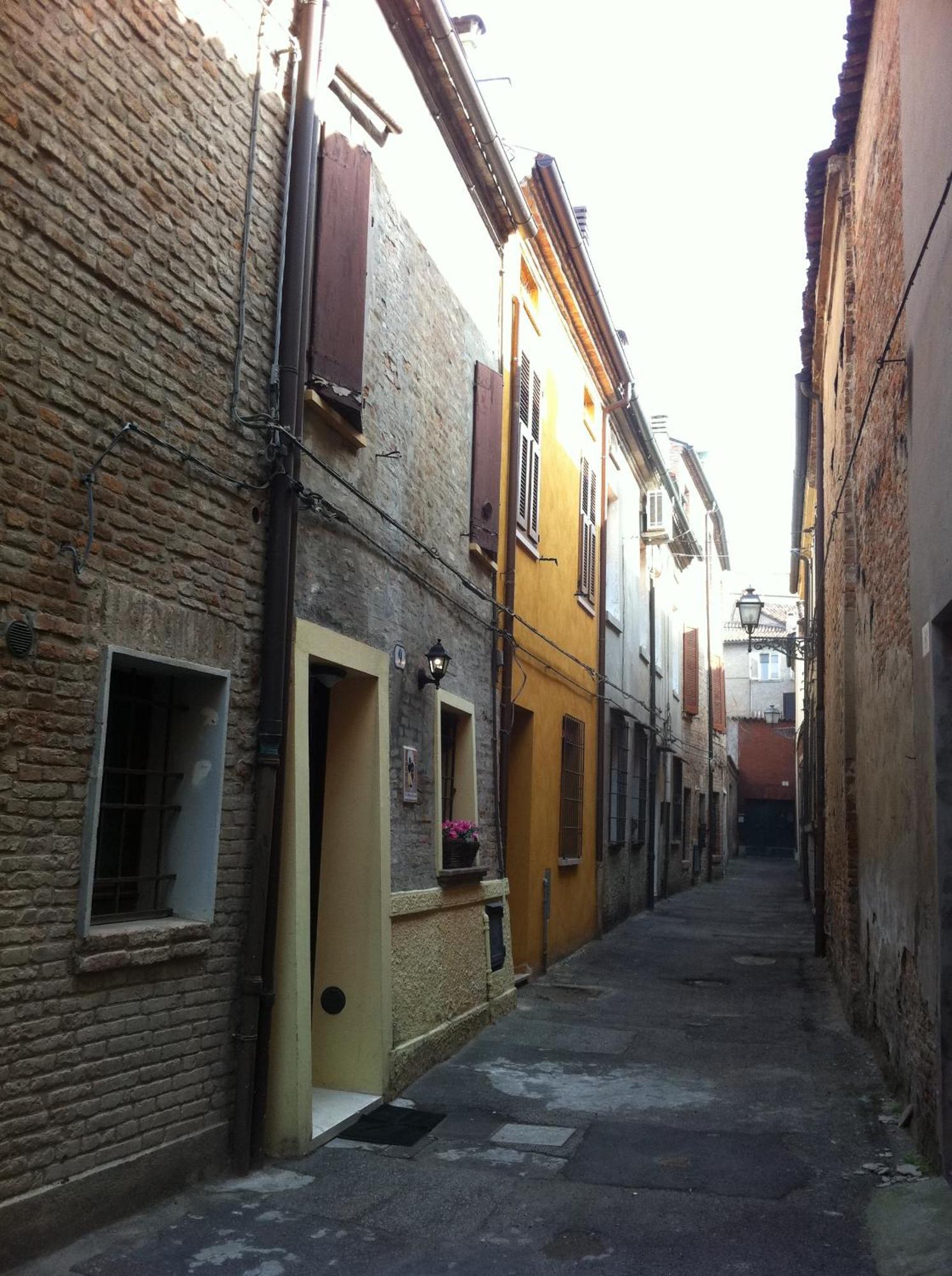 Le Stanze Di Torcicoda Panzió Ferrara Kültér fotó